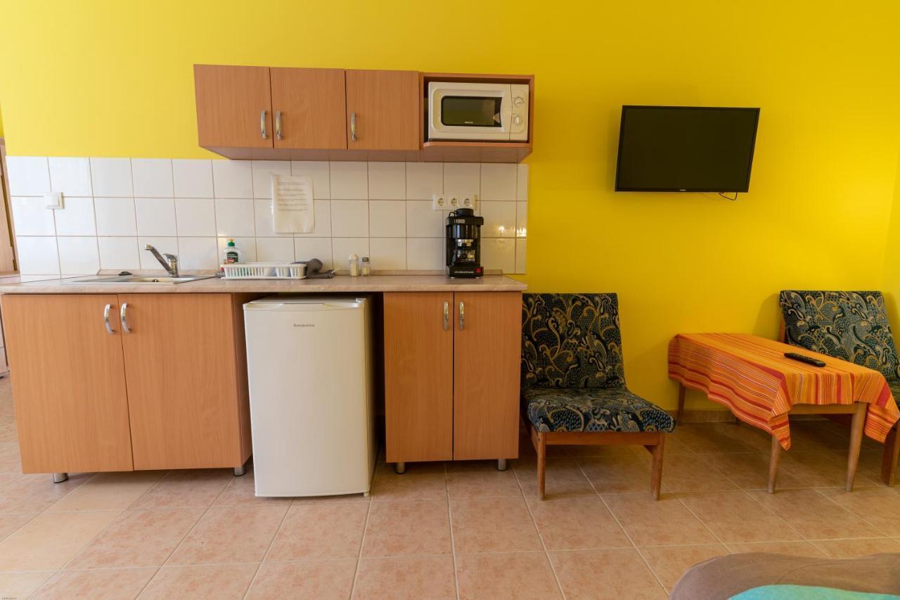 Izabella Panzio Bed & Breakfast ไฮจ์ดุสโซบอสโล ภายนอก รูปภาพ
