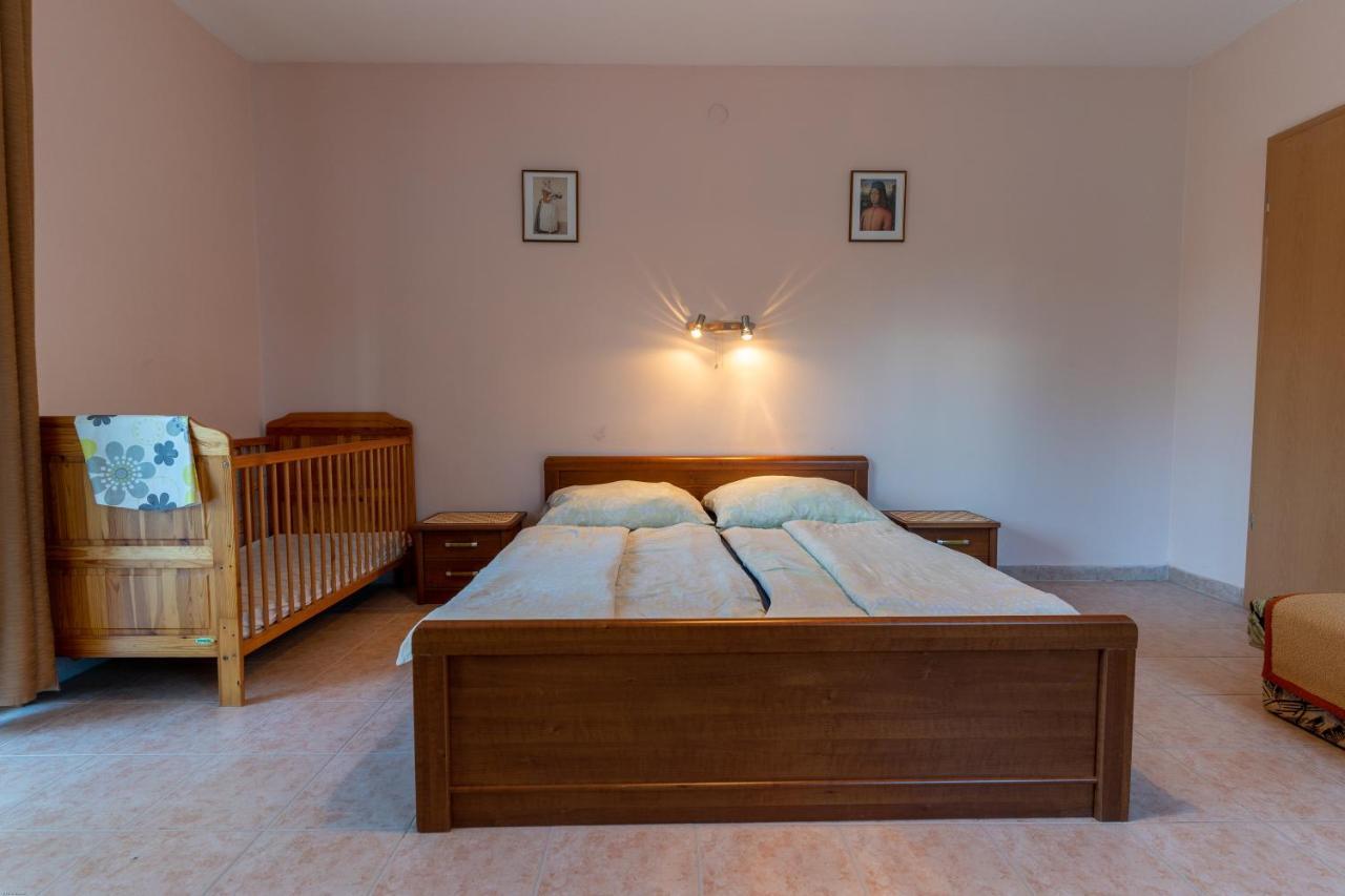 Izabella Panzio Bed & Breakfast ไฮจ์ดุสโซบอสโล ภายนอก รูปภาพ