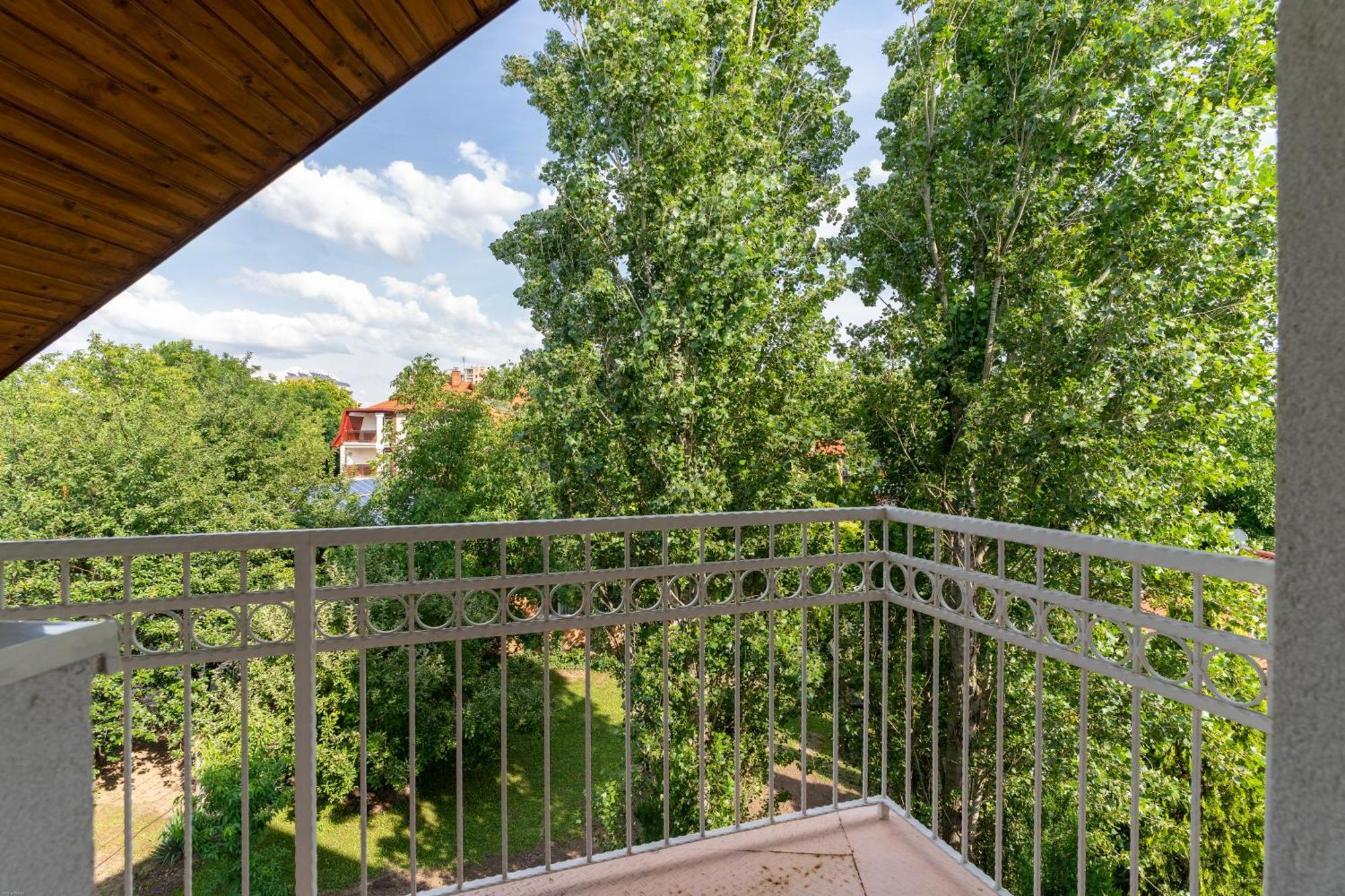 Izabella Panzio Bed & Breakfast ไฮจ์ดุสโซบอสโล ภายนอก รูปภาพ