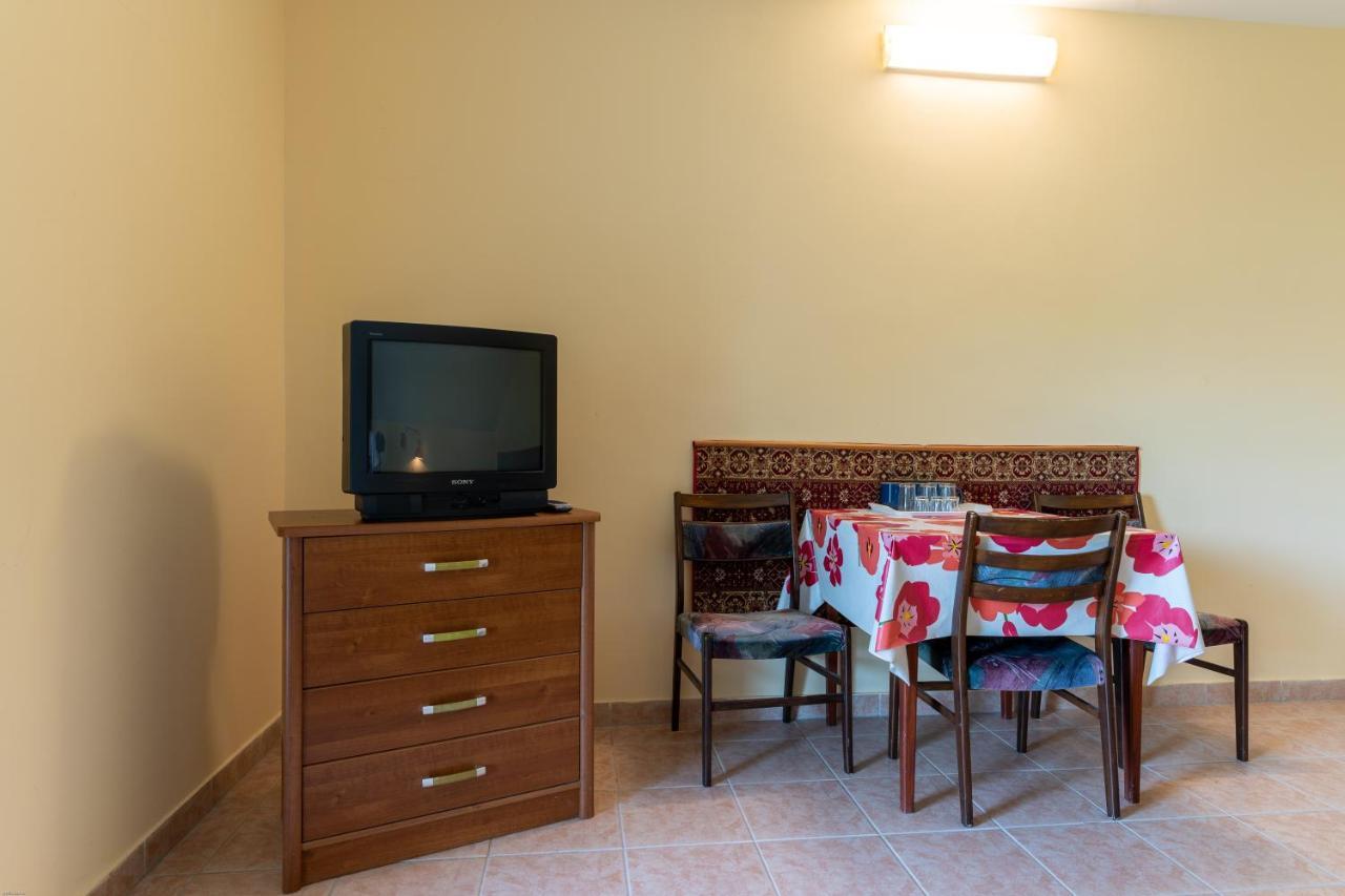 Izabella Panzio Bed & Breakfast ไฮจ์ดุสโซบอสโล ภายนอก รูปภาพ